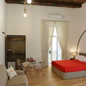 Domus 25 Bed & Breakfast